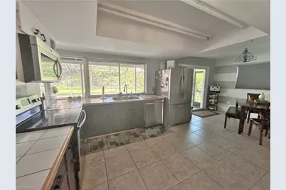8512 Fordham St, Fort Myers, FL 33907 - Photo 11