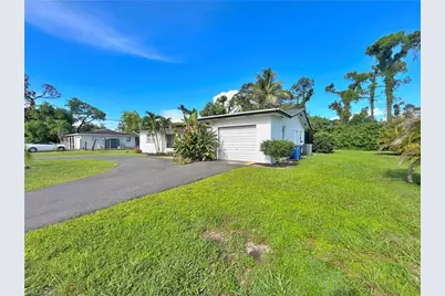 8512 Fordham St, Fort Myers, FL 33907 - Photo 5