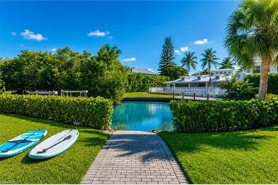 5042 Seahorse Ave, Naples, FL 34103 - Photo 15