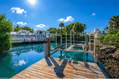 5042 Seahorse Ave, Naples, FL 34103 - Photo 13