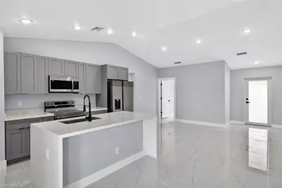 1054 Chadwick Ave, Lehigh Acres, FL 33974 - Photo 5