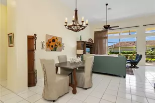 6832 Compton Ln S, Naples, FL 34104 - Photo 5