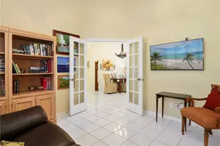 6832 Compton Ln S, Naples, FL 34104 - Photo 17