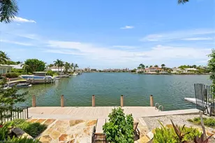 3111 Leeward Ln, Naples, FL 34103 - Photo 23
