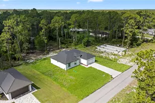 525 Genesee Ave S, Lehigh Acres, FL 33974 - Photo 9