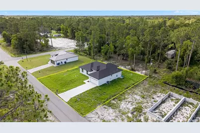 525 Genesee Ave S, Lehigh Acres, FL 33974 - Photo 13