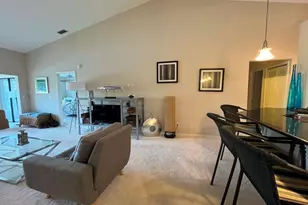513 Lake Louise Cir, Naples, FL 34110 - Photo 5