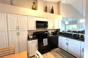 513 Lake Louise Cir, Naples, FL 34110 - Photo 3