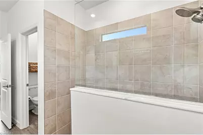 20273 Hartford Blvd, Estero, FL 33928 - Photo 17