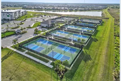 20273 Hartford Blvd, Estero, FL 33928 - Photo 37