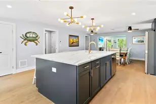 2736 Riverview Dr, Naples, FL 34112 - Photo 7