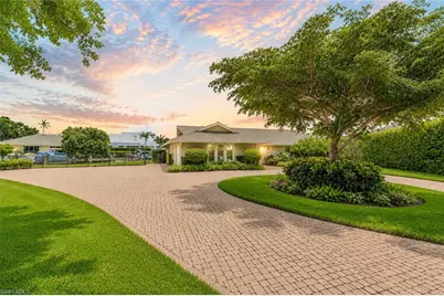 2185 Trout Ct, Naples, FL 34102 - Photo 9