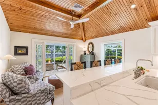 2185 Trout Ct, Naples, FL 34102 - Photo 15