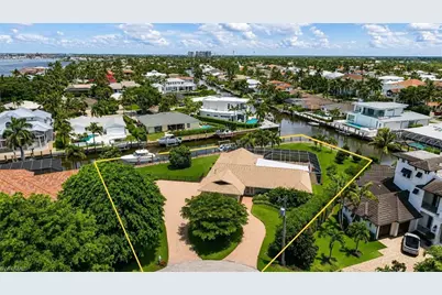 2185 Trout Ct, Naples, FL 34102 - Photo 35