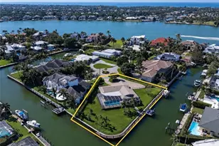 2185 Trout Ct, Naples, FL 34102 - Photo 1