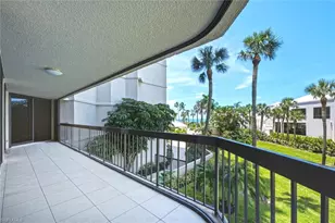 4551 Gulf Shore Blvd N, Naples, FL 34103 - Photo 21