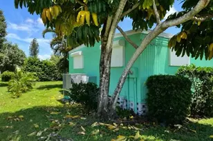 79 Lemans Dr, Naples, FL 34112 - Photo 5