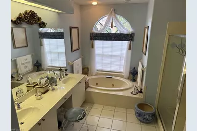 13781 Tonbridge Ct, Bonita Springs, FL 34135 - Photo 11