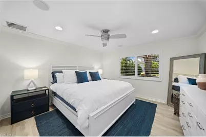 1135 7th St S, Naples, FL 34102 - Photo 19