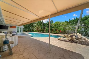 1135 7th St S, Naples, FL 34102 - Photo 25