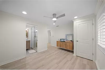 1135 7th St S, Naples, FL 34102 - Photo 17