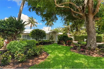 1135 7th St S, Naples, FL 34102 - Photo 7