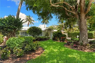1135 7th St S, Naples, FL 34102 - Photo 7