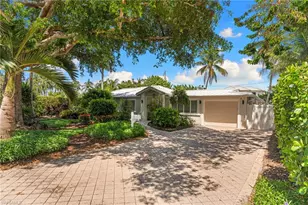 1135 7th St S, Naples, FL 34102 - Photo 21