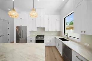 708 100th Ave N, Naples, FL 34108 - Photo 7