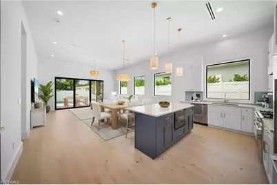 638 93rd Ave N, Naples, FL 34108 - Photo 5