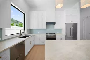 638 93rd Ave N, Naples, FL 34108 - Photo 7