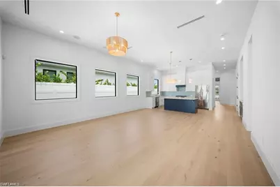 638 93rd Ave N, Naples, FL 34108 - Photo 9