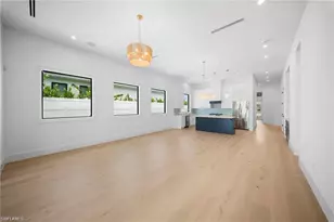 638 93rd Ave N, Naples, FL 34108 - Photo 9