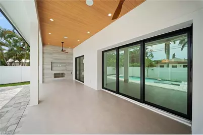 658 93rd Ave N, Naples, FL 34108 - Photo 35