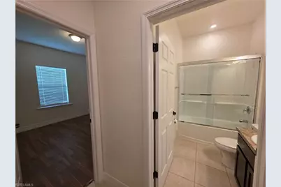 318 SE 5th Pl, Cape Coral, FL 33990 - Photo 29