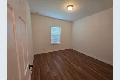318 SE 5th Pl, Cape Coral, FL 33990 - Photo 23