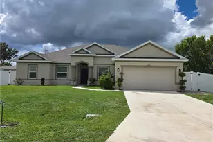 318 SE 5th Pl, Cape Coral, FL 33990 - Photo 1
