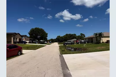 123 Jenna Ave S, Lehigh Acres, FL 33973 - Photo 5