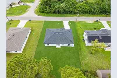 2811 1st St SW, Lehigh Acres, FL 33976 - Photo 25