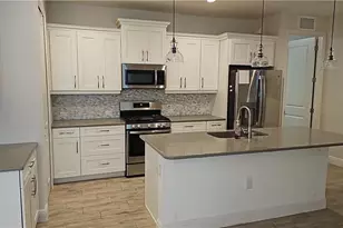 2305 Ariane Dr, Naples, FL 34112 - Photo 21