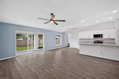 204 NW 28th Ter, Cape Coral, FL 33993 - Photo 5