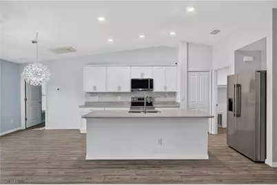 204 NW 28th Ter, Cape Coral, FL 33993 - Photo 3