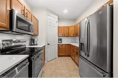 15121 Laguna Dr #102, Fort Myers, FL 33908 - Photo 11
