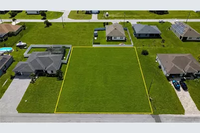 1922 NW 9th Pl, Cape Coral, FL 33993 - Photo 1