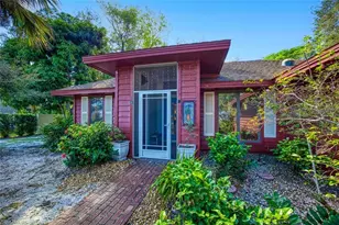 2490 Outrigger Ln, Naples, FL 34104 - Photo 27