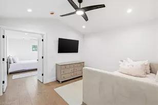 1738 San Bernadino Way, Naples, FL 34109 - Photo 19