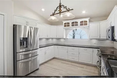 25273 Moriah Ln, Bonita Springs, FL 34135 - Photo 9