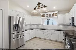 25273 Moriah Ln, Bonita Springs, FL 34135 - Photo 9