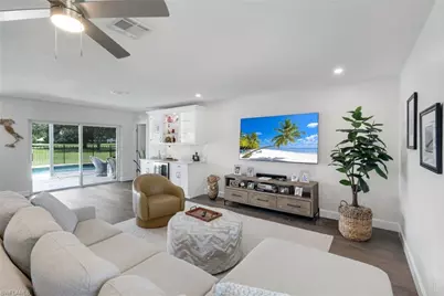 193 Heather Grove Ln, Naples, FL 34113 - Photo 7
