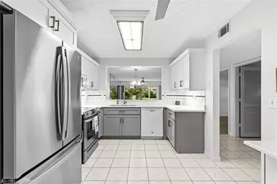 784 Landover Cir #104, Naples, FL 34104 - Photo 5